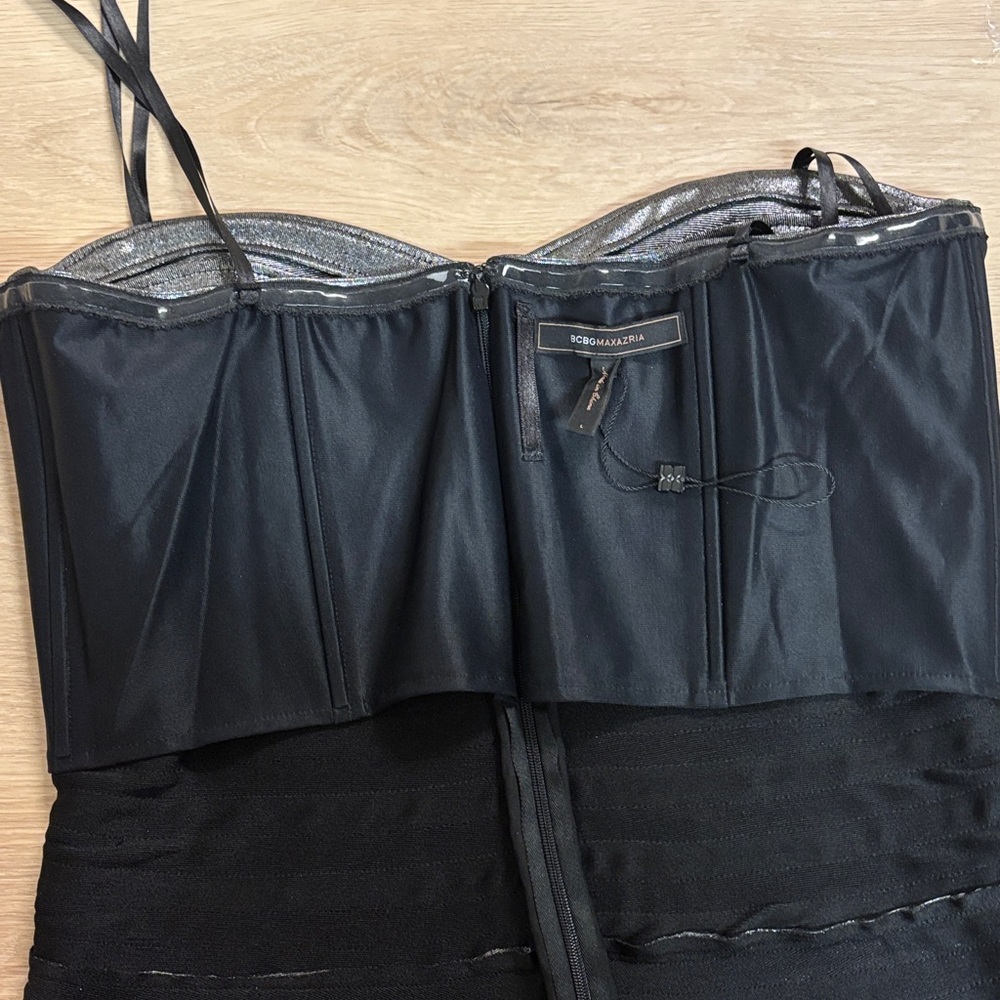 BCBGMaxAzria Metallic Silver Strapless Bandage Mini Dress โจ New with Minor Flaw - Picture 10 of 11